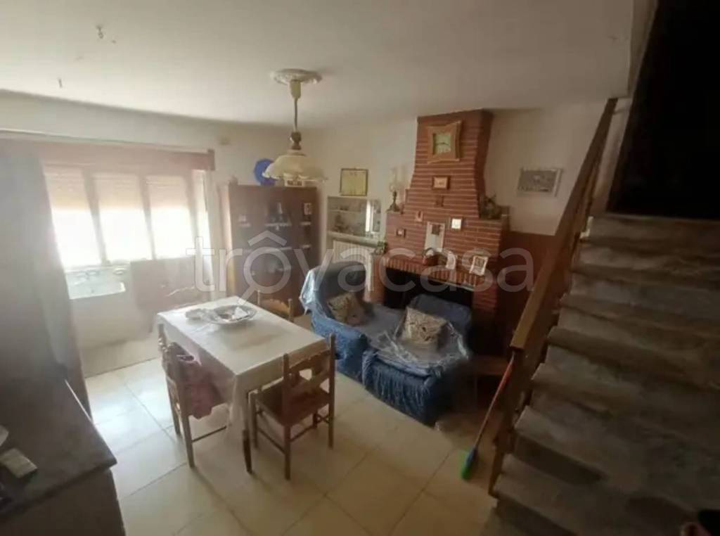 casa indipendente in vendita a Castelsaraceno