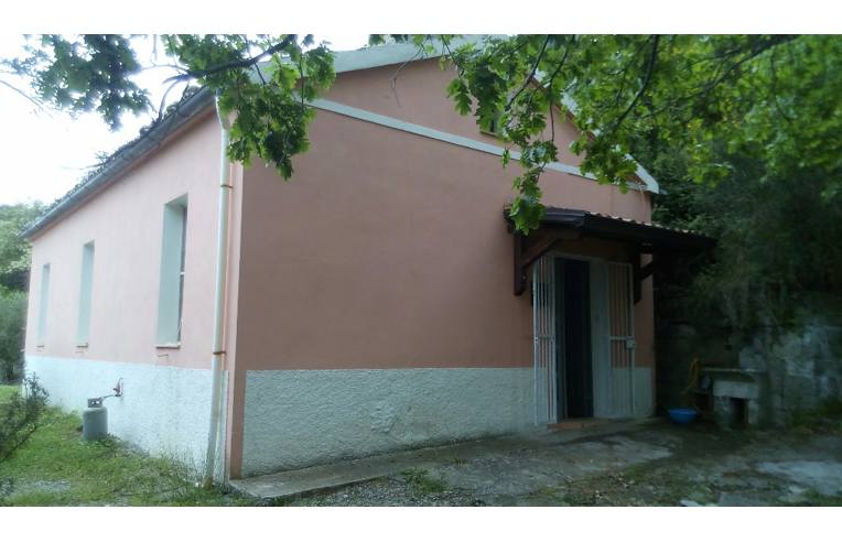 casa indipendente in vendita a Chiaromonte in zona Sant'Uopo