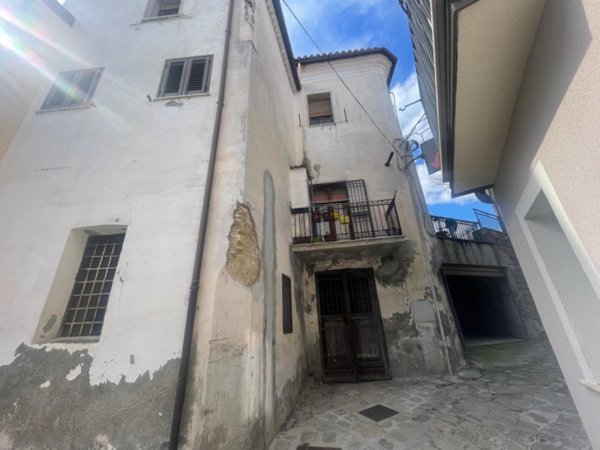 casa indipendente in vendita a Chiaromonte