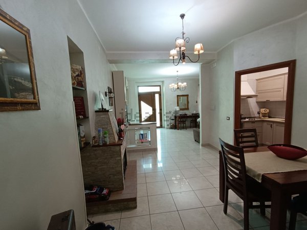 casa indipendente in vendita a Corleto Perticara