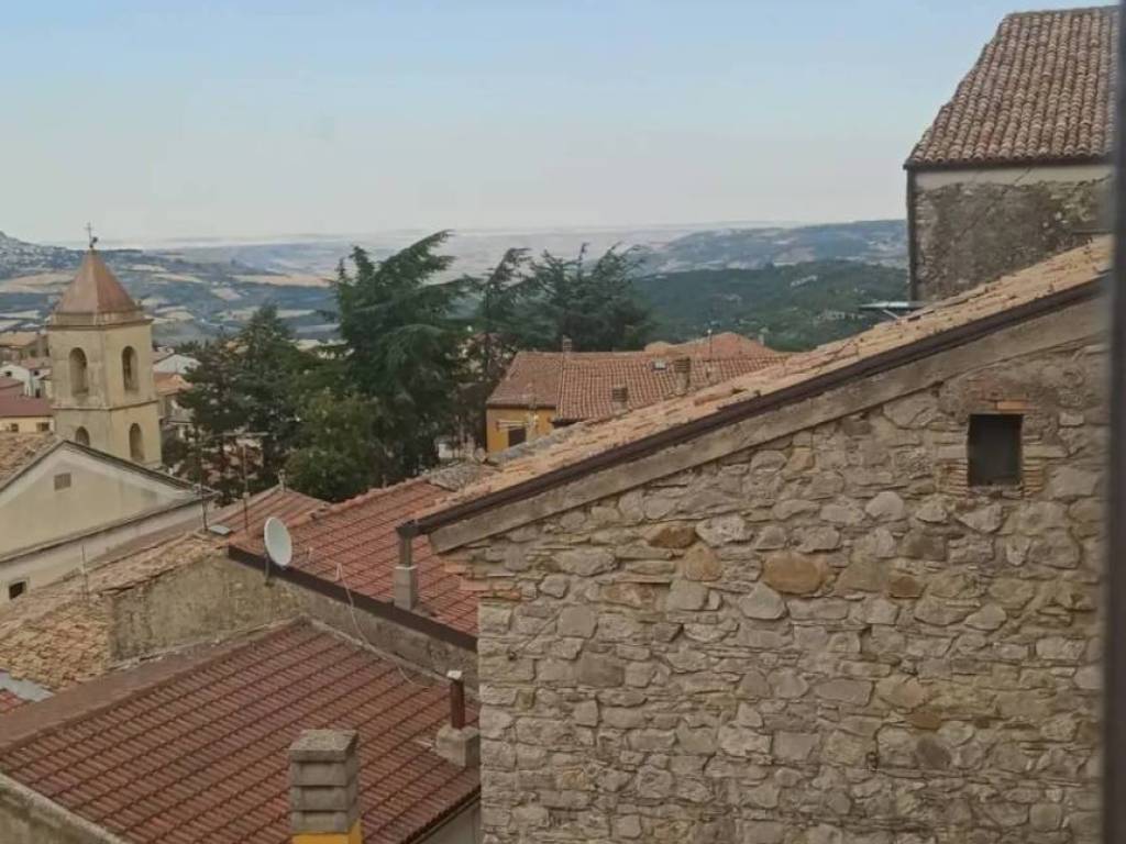 casa indipendente in vendita a Genzano di Lucania