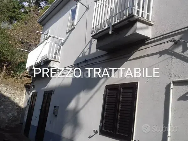 casa indipendente in vendita a Genzano di Lucania