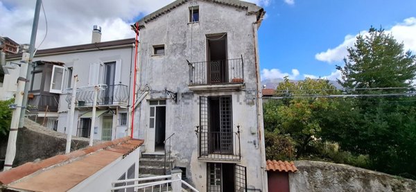 casa indipendente in vendita a Lagonegro