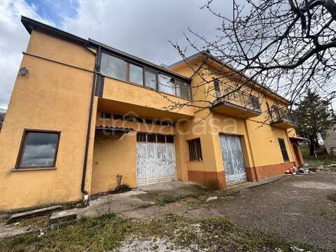 casa indipendente in vendita a Lagonegro