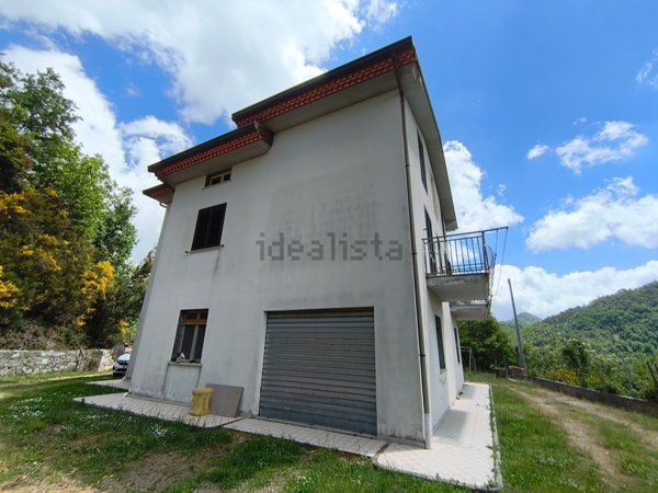 casa indipendente in vendita a Lagonegro