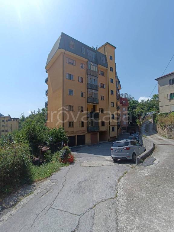 appartamento in vendita a Lagonegro in zona Strette