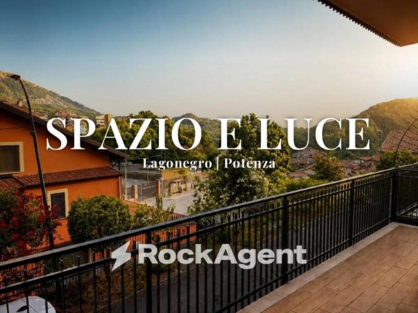 appartamento in vendita a Lagonegro in zona Strette
