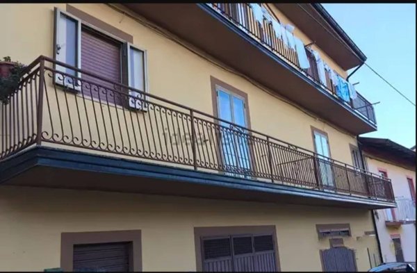 appartamento in vendita a Latronico in zona Preti