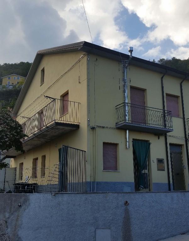 appartamento in vendita a Latronico in zona Calda