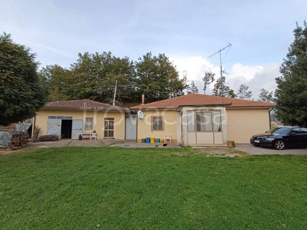 casa indipendente in vendita a Lauria