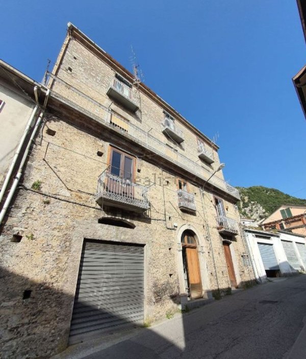 casa semindipendente in vendita a Lauria