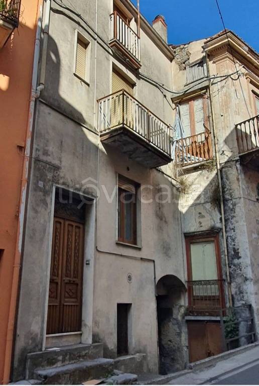 casa indipendente in vendita a Lauria