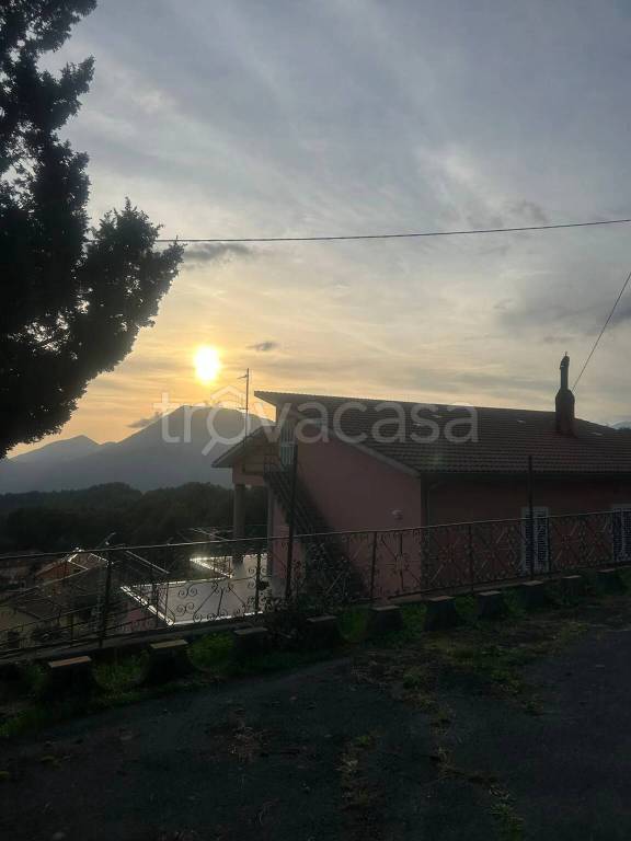 casa indipendente in vendita a Lauria