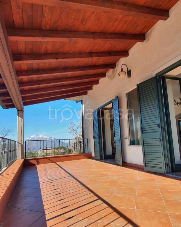 casa indipendente in vendita a Lauria