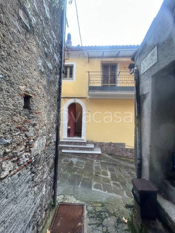 casa indipendente in vendita a Lauria