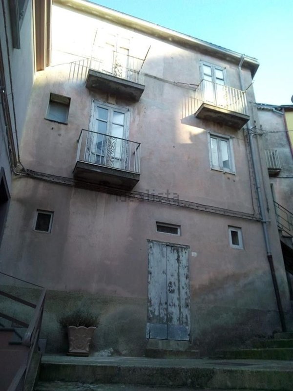 casa indipendente in vendita a Lauria