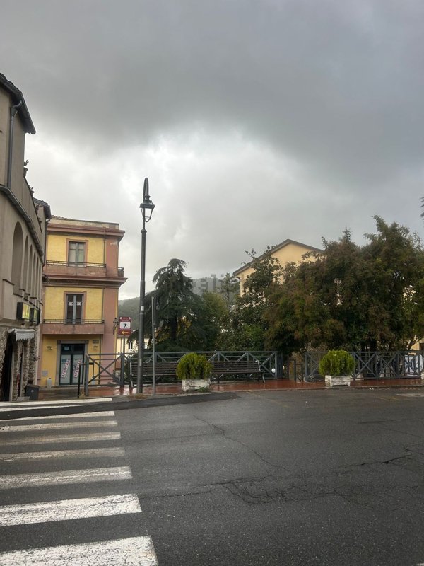 locale commerciale in vendita a Lauria