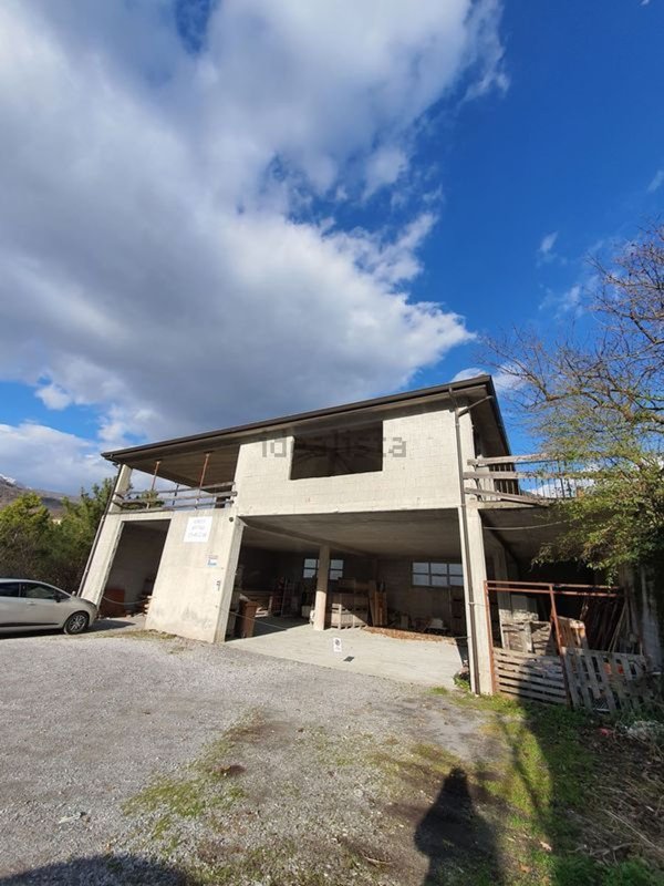 casa indipendente in vendita a Lauria