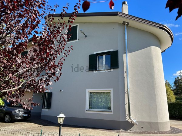 casa indipendente in vendita a Lauria