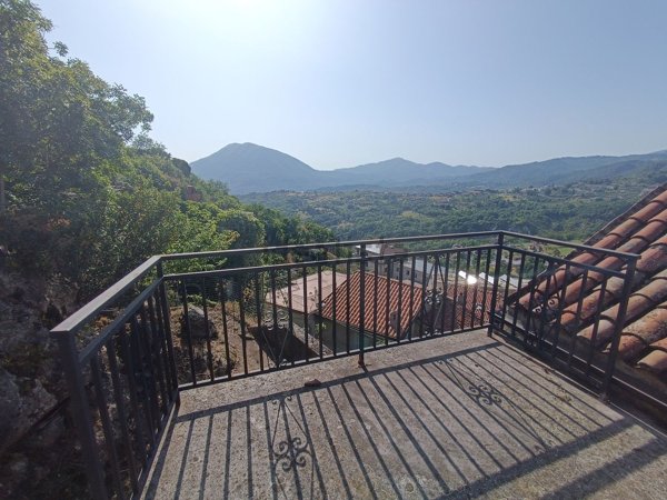 casa indipendente in vendita a Lauria