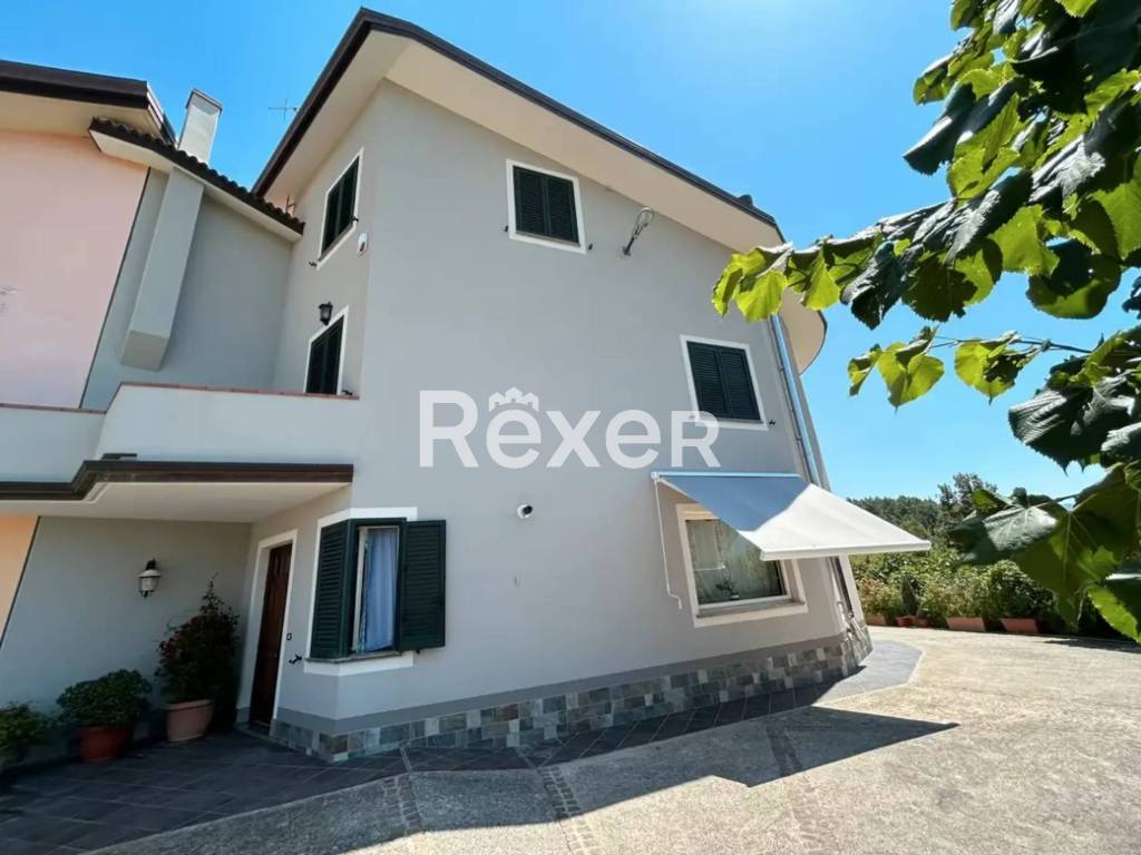 casa indipendente in vendita a Lauria