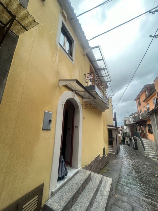 casa semindipendente in vendita a Lauria