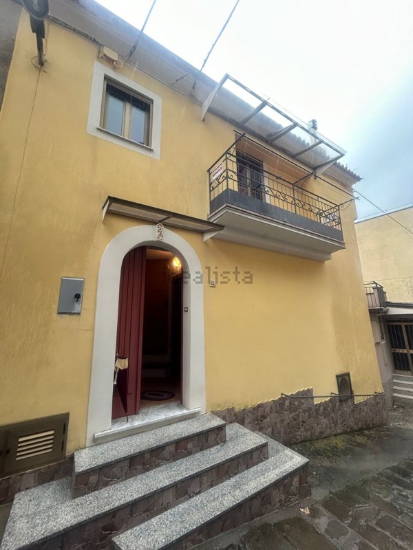 casa indipendente in vendita a Lauria