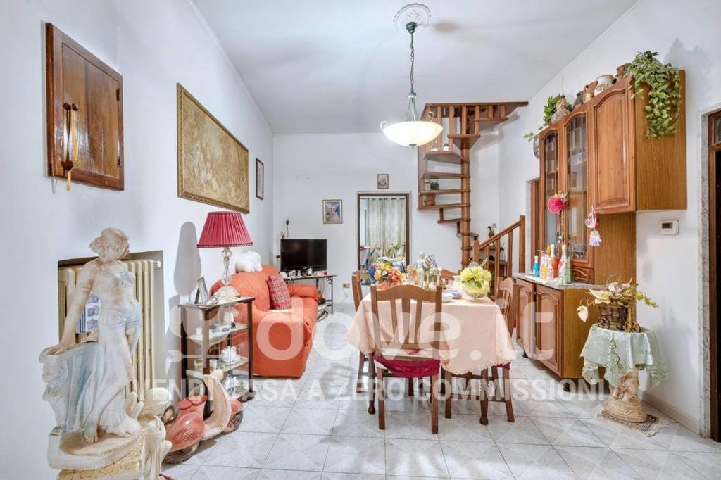 casa indipendente in vendita a Lavello