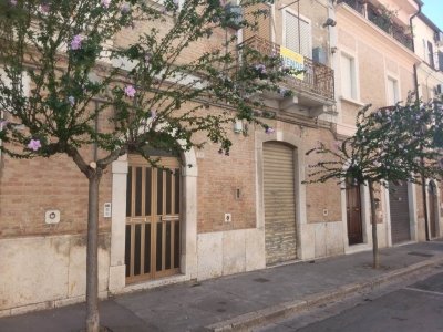 intera palazzina in vendita a Lavello
