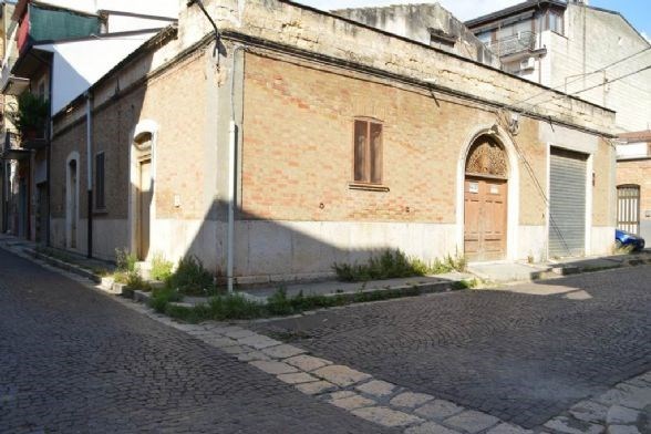 casa indipendente in vendita a Lavello