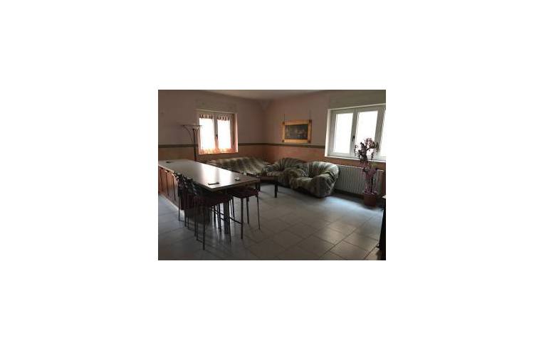 casa indipendente in vendita a Lavello