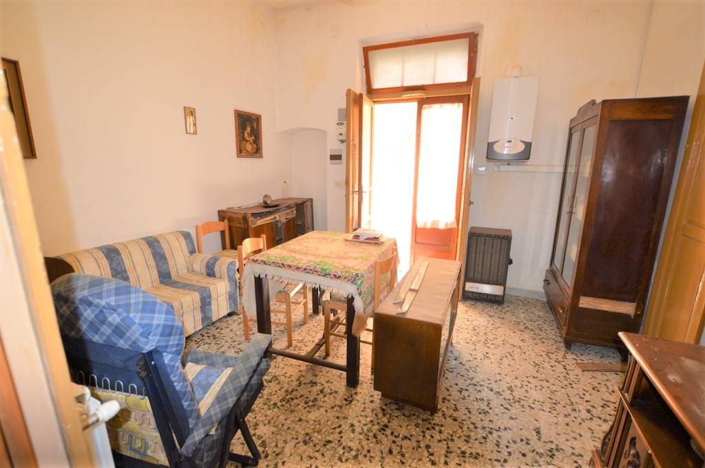 casa indipendente in vendita a Lavello