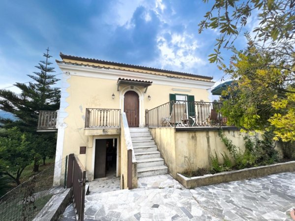 casa indipendente in vendita a Maratea in zona Massa