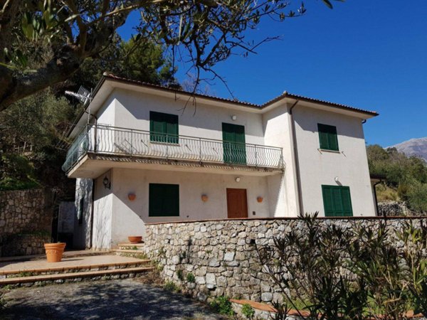 casa indipendente in vendita a Maratea in zona Porto