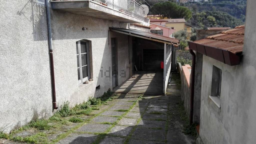 locale commerciale in vendita a Maratea