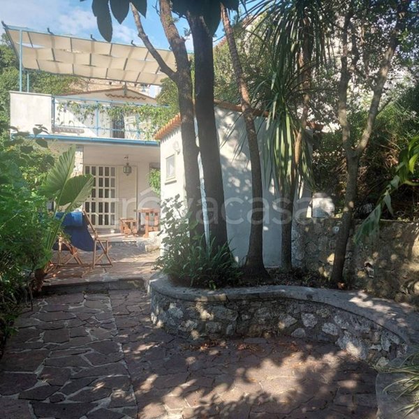 casa indipendente in vendita a Maratea in zona Porto