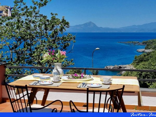 casa indipendente in vendita a Maratea in zona Marina