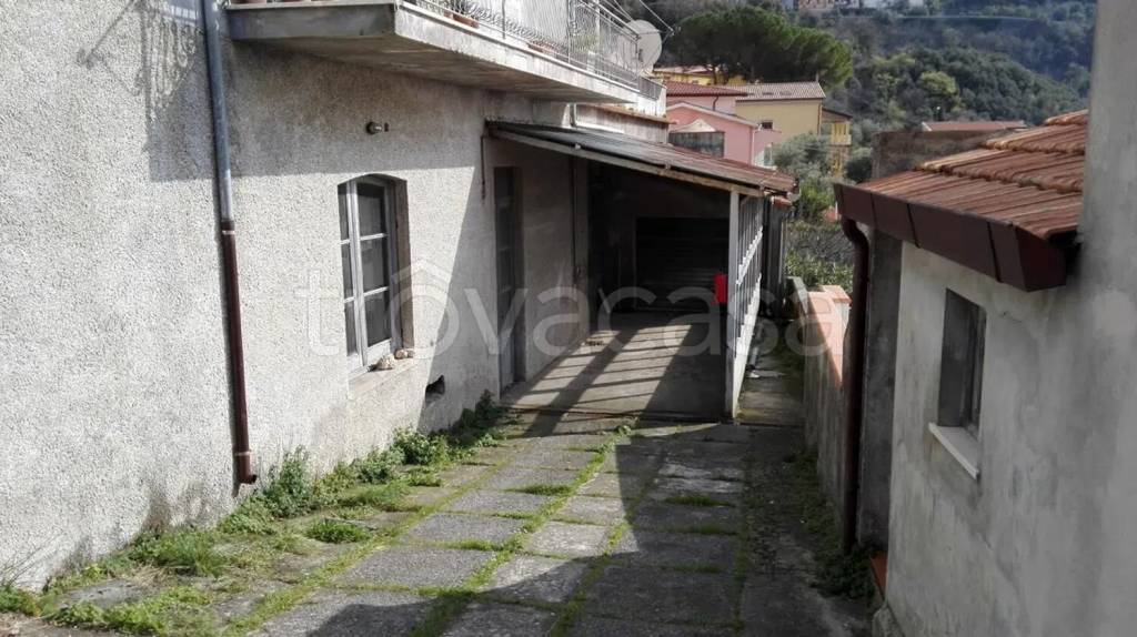 locale commerciale in vendita a Maratea