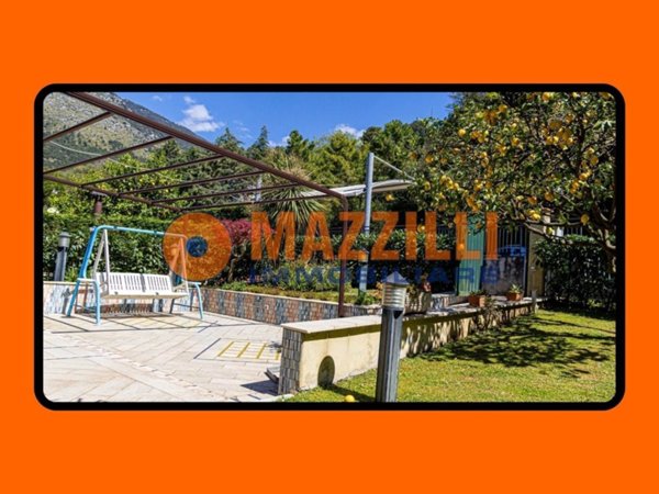 casa indipendente in vendita a Maratea in zona Porto