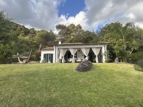 casa indipendente in vendita a Maratea