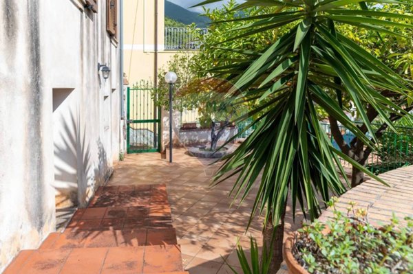 casa indipendente in vendita a Maratea in zona Acquafredda