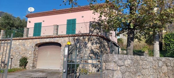 casa indipendente in vendita a Maratea