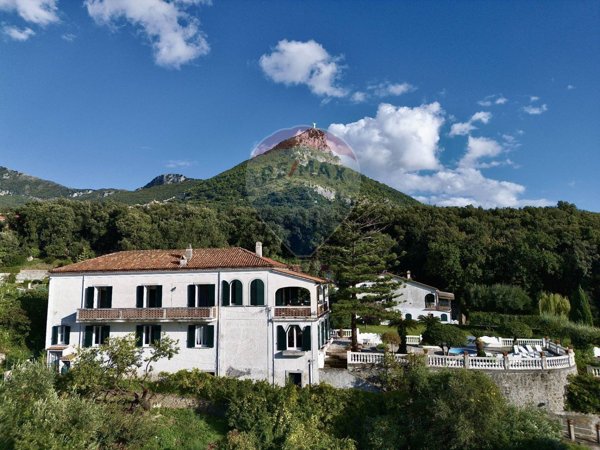 casa indipendente in vendita a Maratea