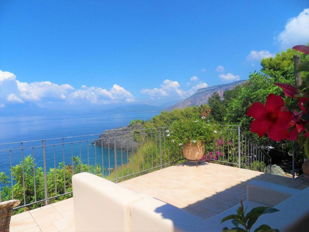 casa indipendente in vendita a Maratea in zona Cersuta