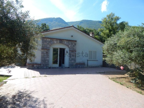 casa indipendente in vendita a Maratea in zona Marina