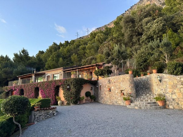 casa indipendente in vendita a Maratea in zona Cersuta