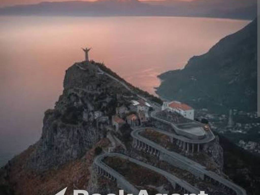 negozio in vendita a Maratea in zona Marina