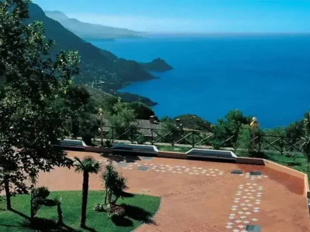 appartamento in vendita a Maratea in zona Santa Caterina