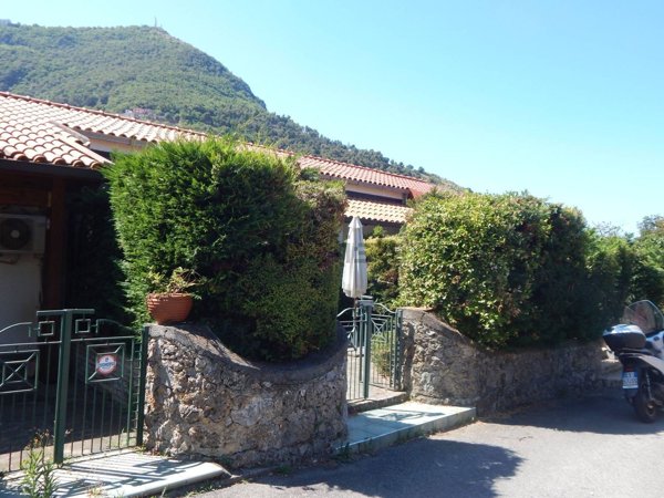 casa indipendente in vendita a Maratea in zona Marina