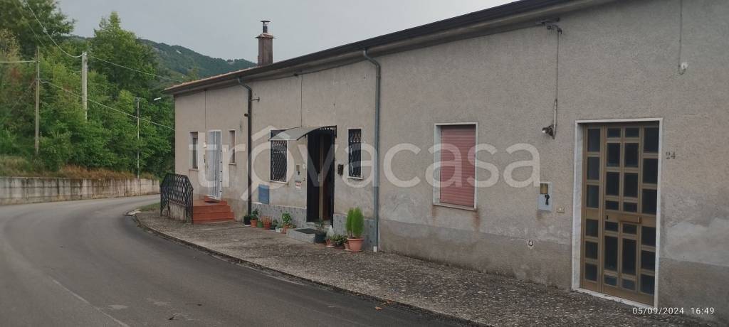 casa indipendente in vendita a Marsico Nuovo in zona Pergola